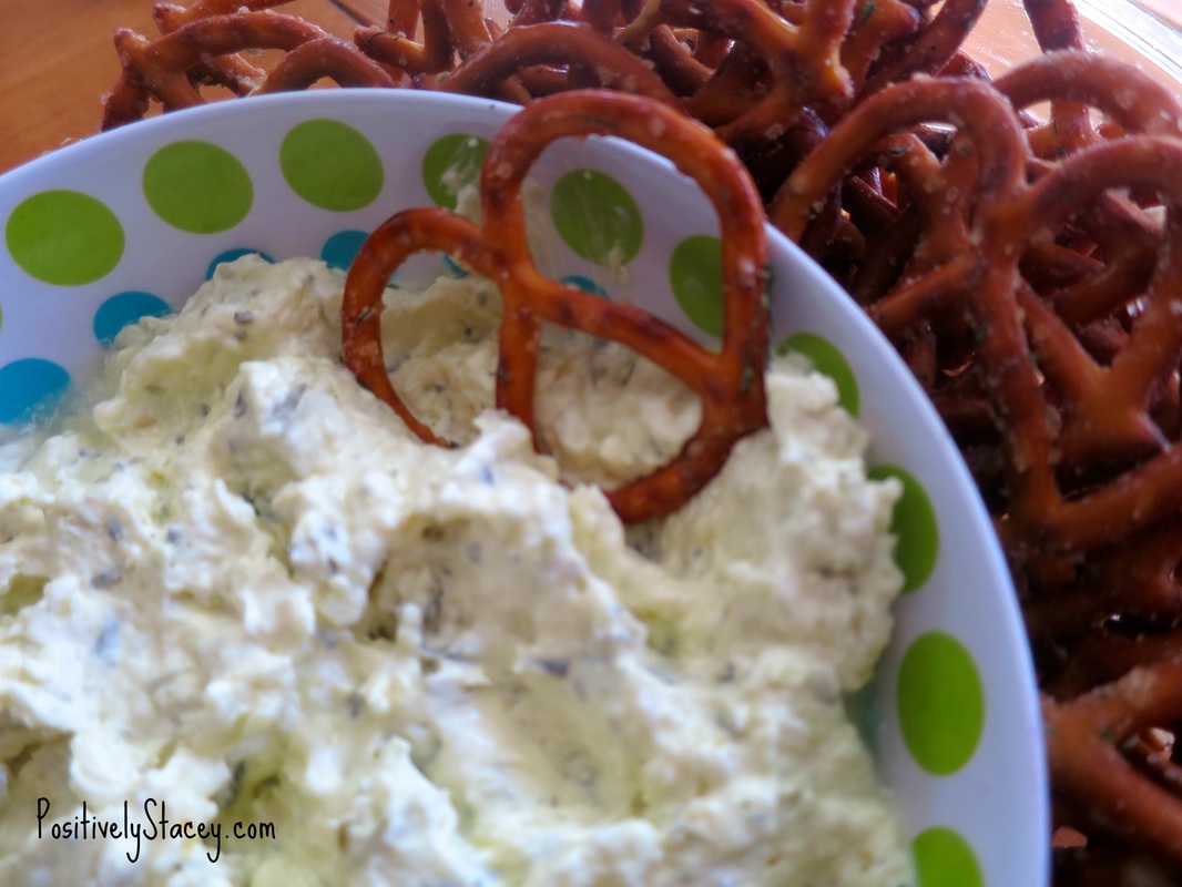 Pickle Dip With Dill Pretzels