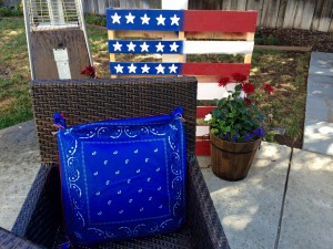 Easy Bandana Pillow Covers for the 4th of July