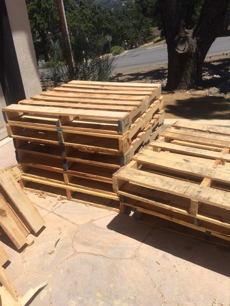 DIY Pallet Furniture