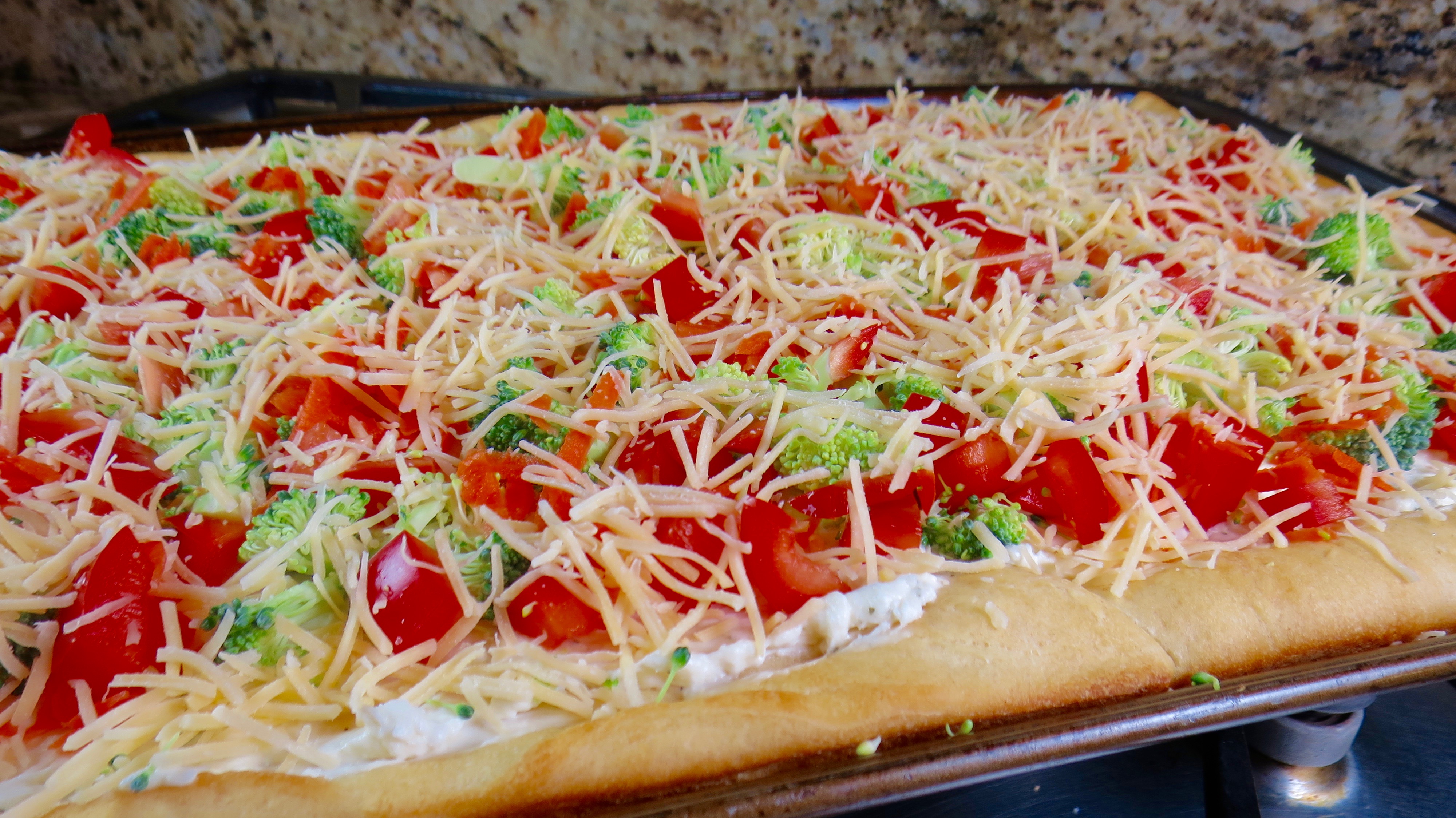 Cool Veggie and Ranch Pizza Appetizer