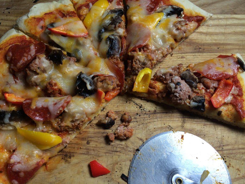 BBQ Pizza is so Easy with my Pampered Chef Pizza Pans