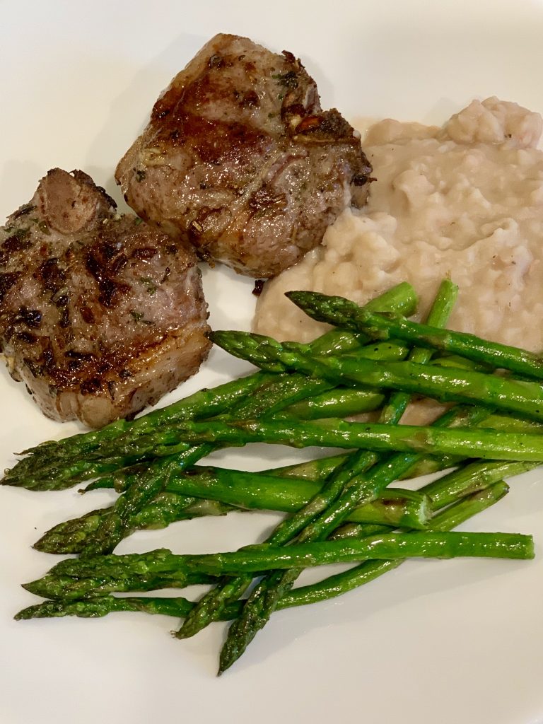 Garlic Lamb Chops with Mashed White Beans